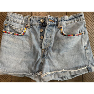 Embroidered Boyfriend Denim Shorts – Size 2 – Distressed Hem & Button Fly